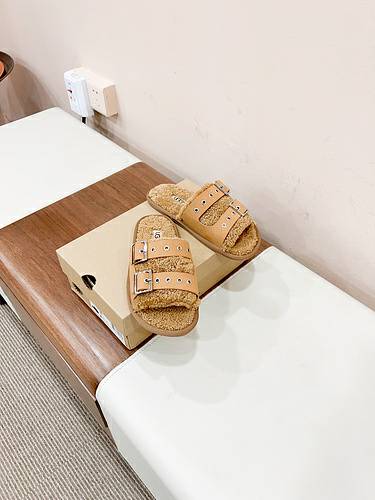 Picture of UGG Shoes Women _SKUfw147687268fw